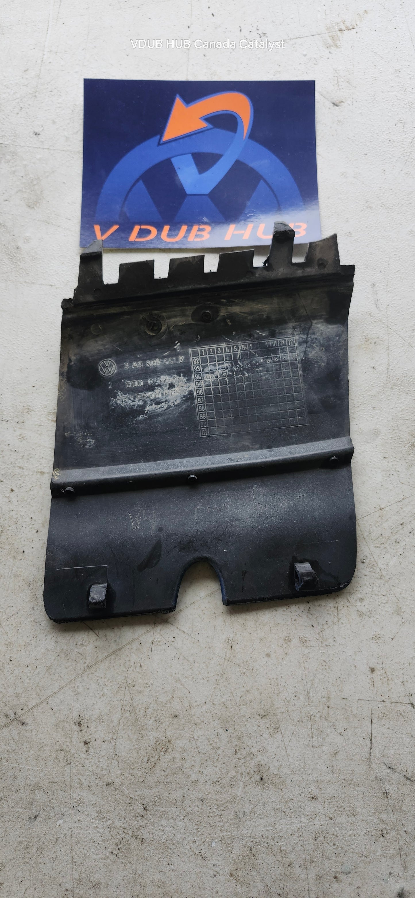B4 rear bumper cover piece 3A9807441B