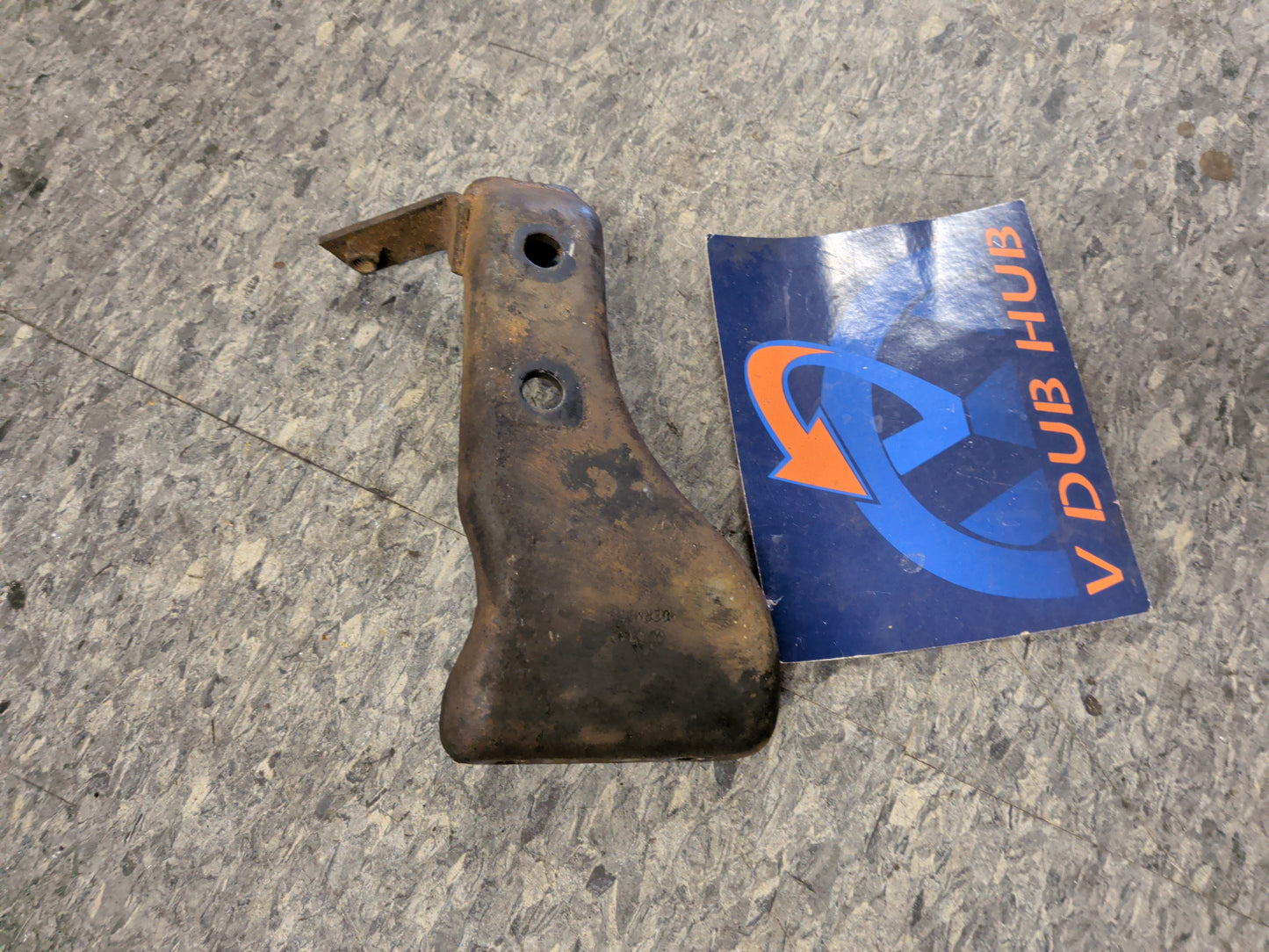 1.6t injection pump holder