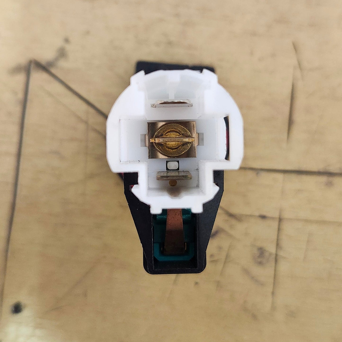 New Beetle 12V Power OUTLET 1J0919309