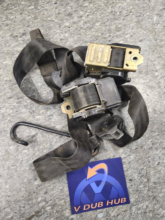 Mk3 2 door golf, seat belt set