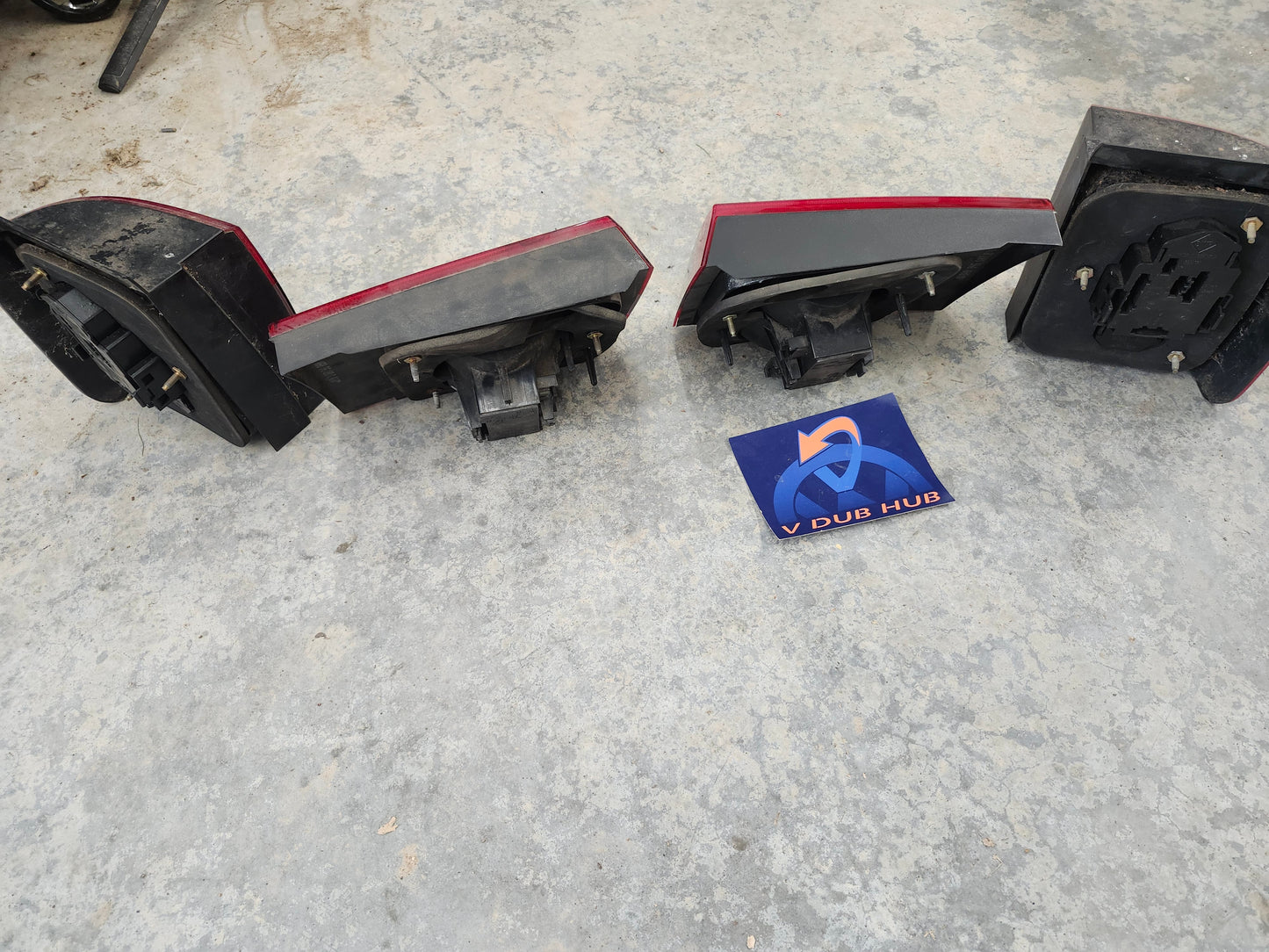 B4 wagon smoked tail light set