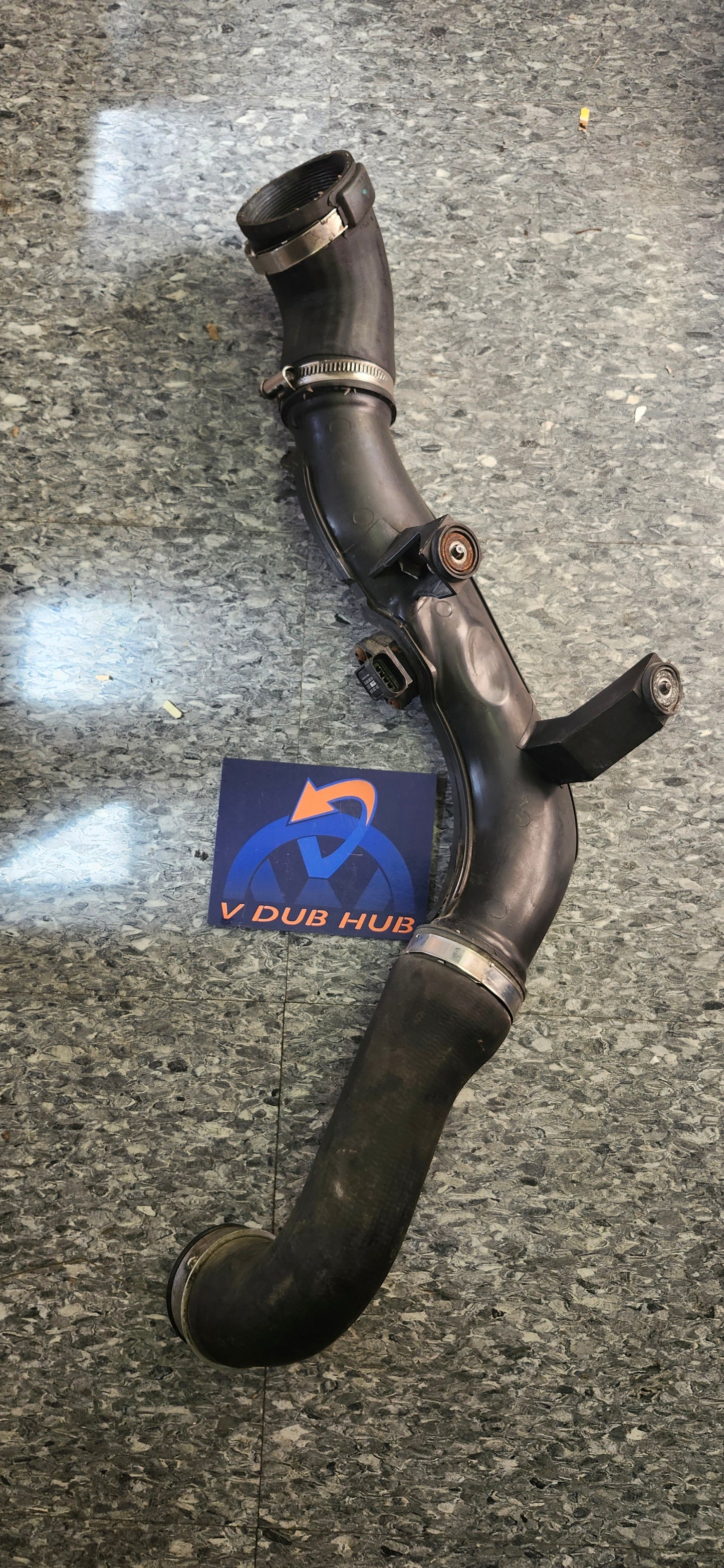 CC TSI Intercooler Pipe 1K0145770N