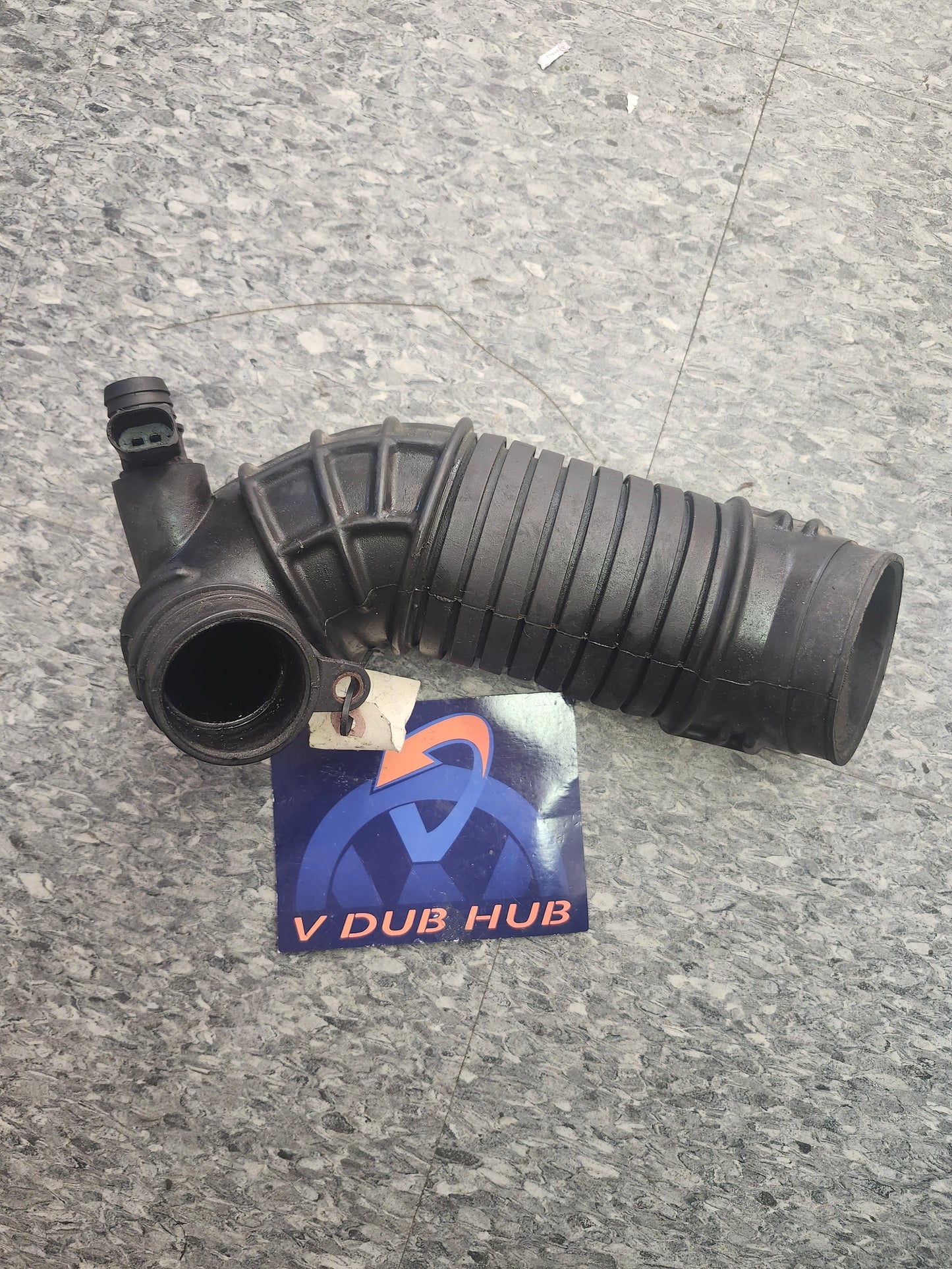 B5.5 Air Intake Hose 8D0129615M