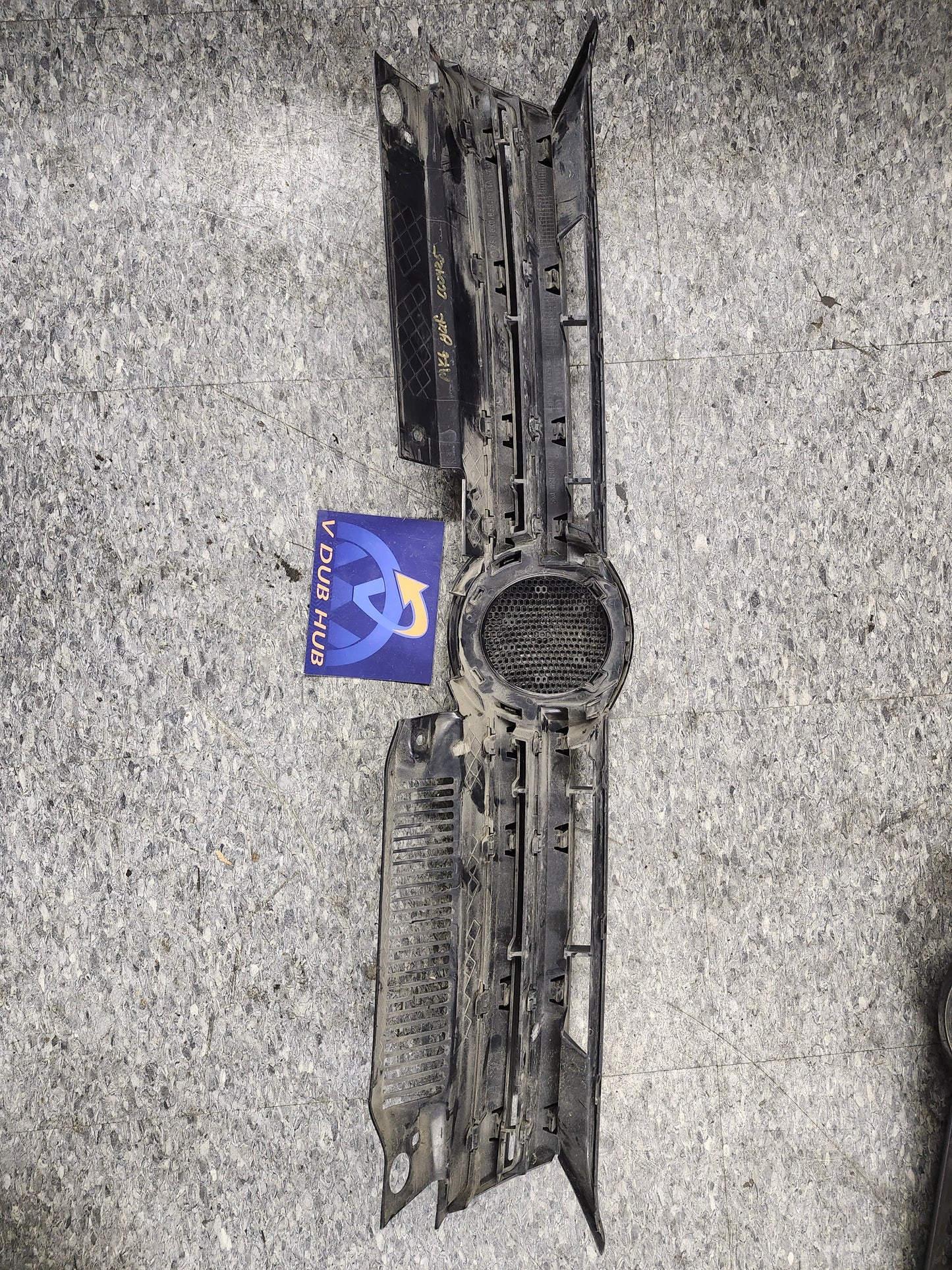 MK6 Golf UPPER GRILLE