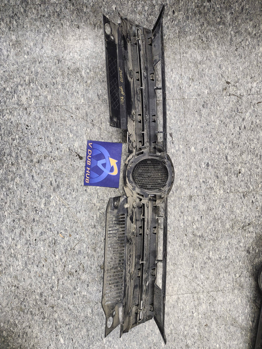 MK6 Golf UPPER GRILLE