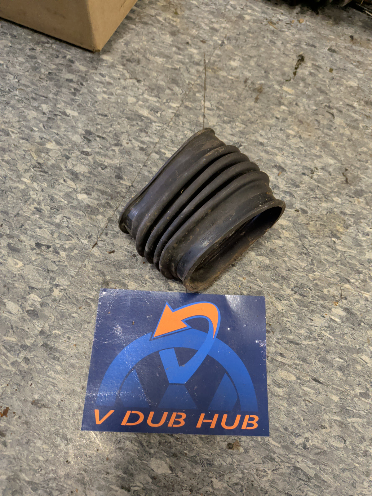 Mk1 rubber intake boot 067133649
