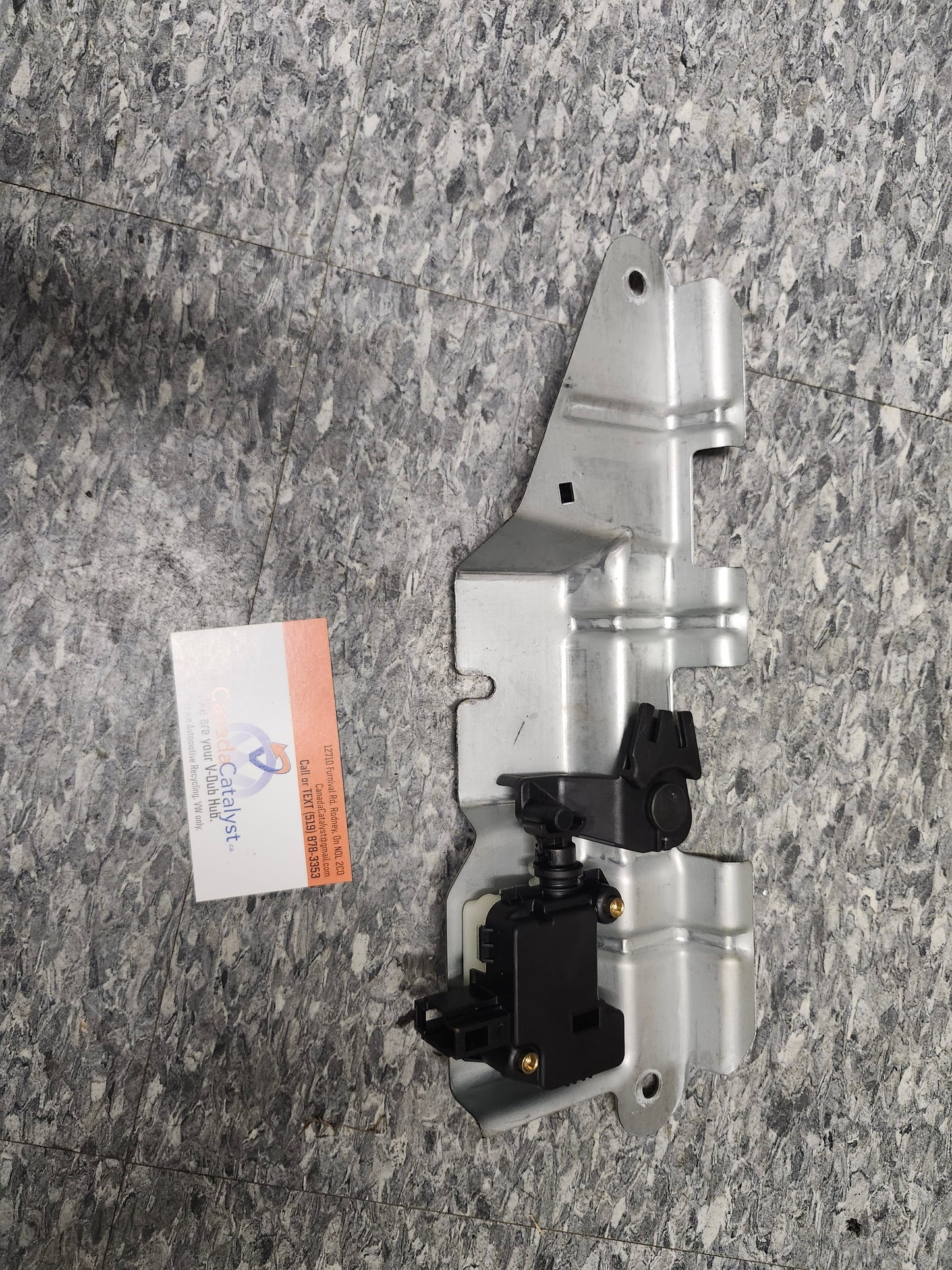 LATE MK4 Jetta Trunk Lid Lock ACTUATOR 1J5827425d