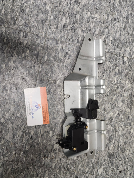 LATE MK4 Jetta Trunk Lid Lock ACTUATOR 1J5827425d