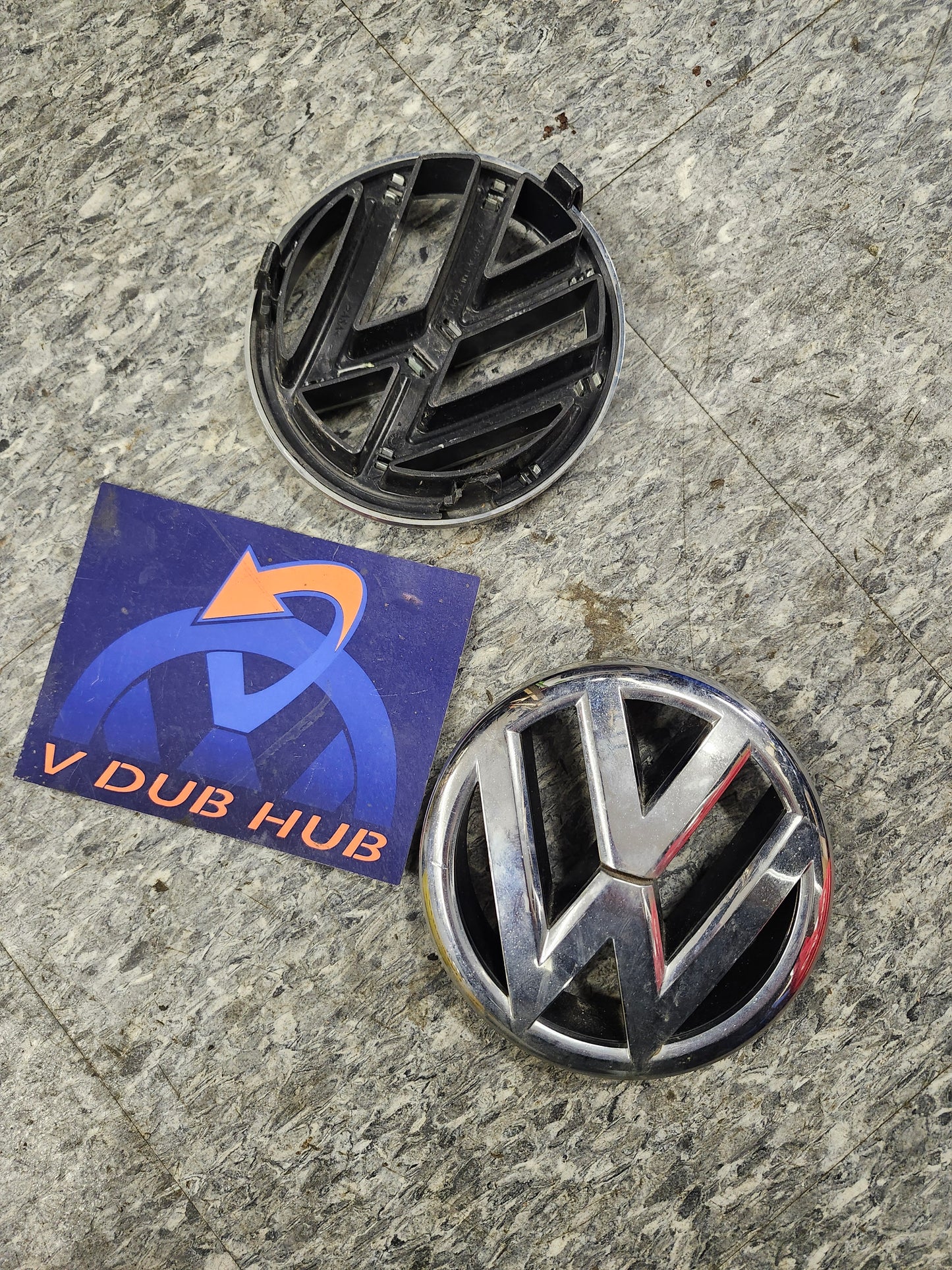 Mk6 jetta grille emblem