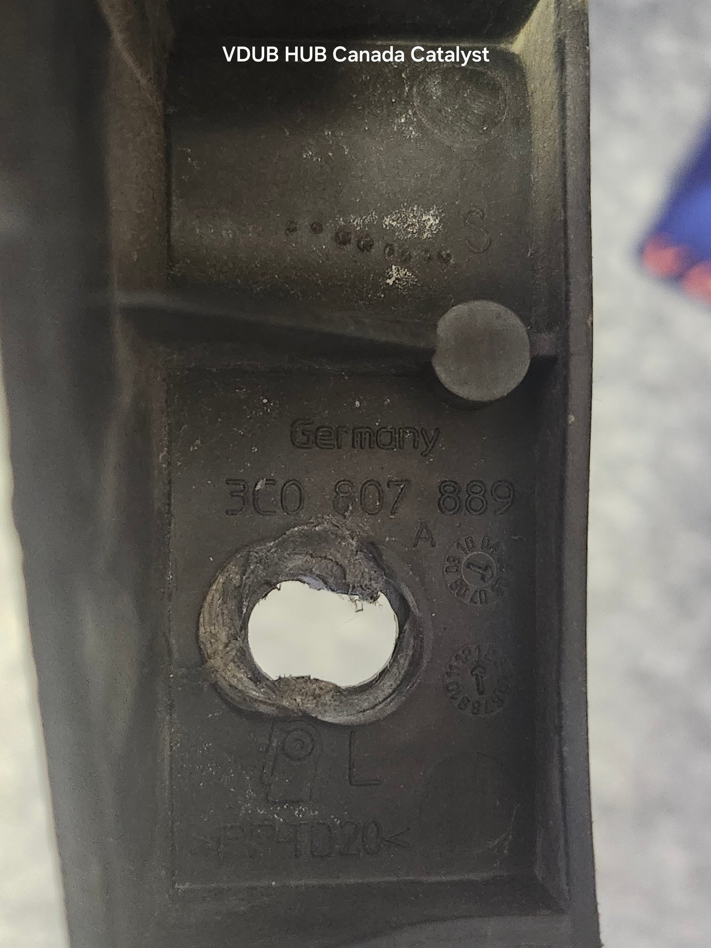 B6 DRIVER BUMPER COVER 3C0807889