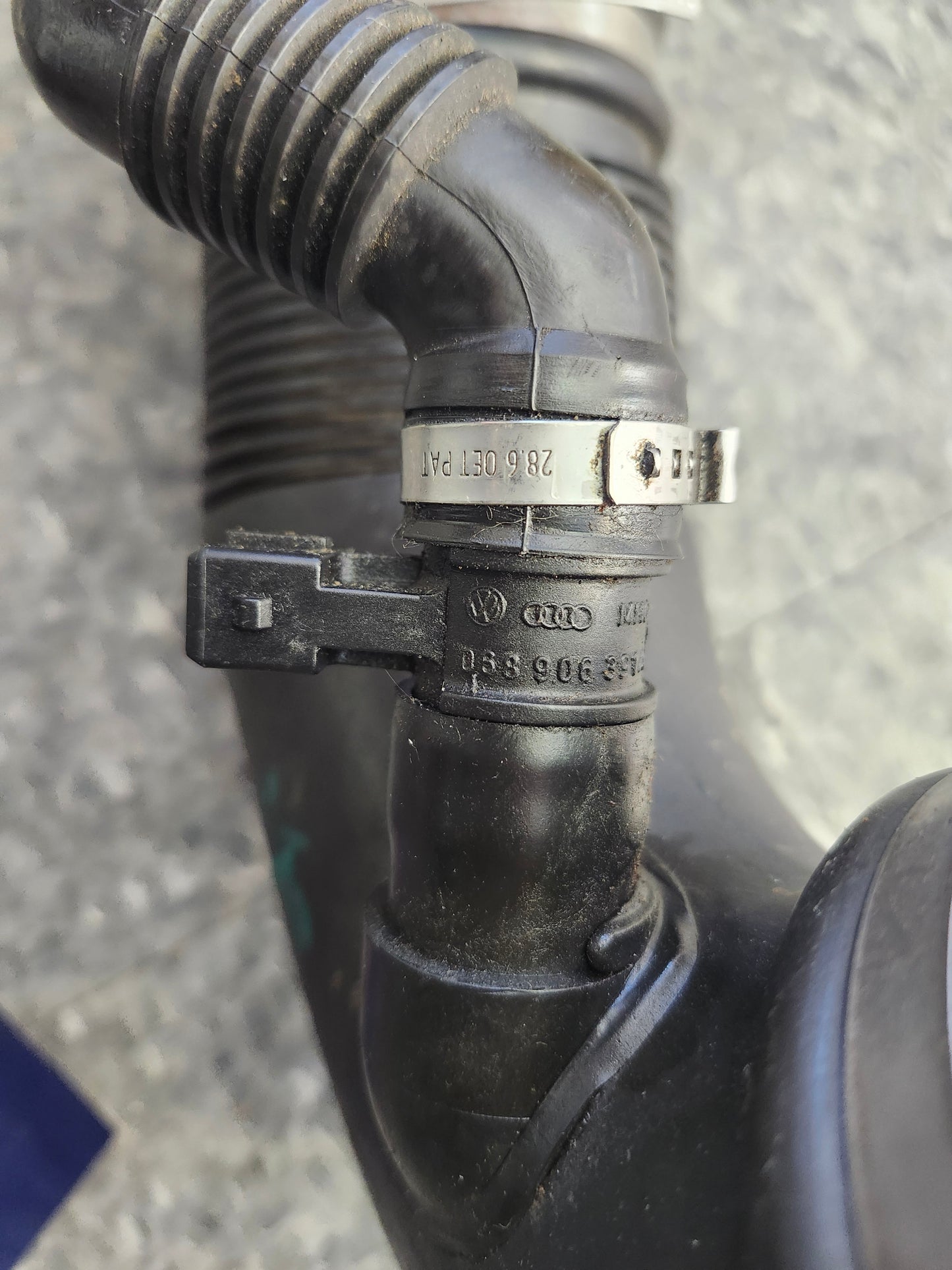 MK3 VR6 Air Intake tube 3A0129615