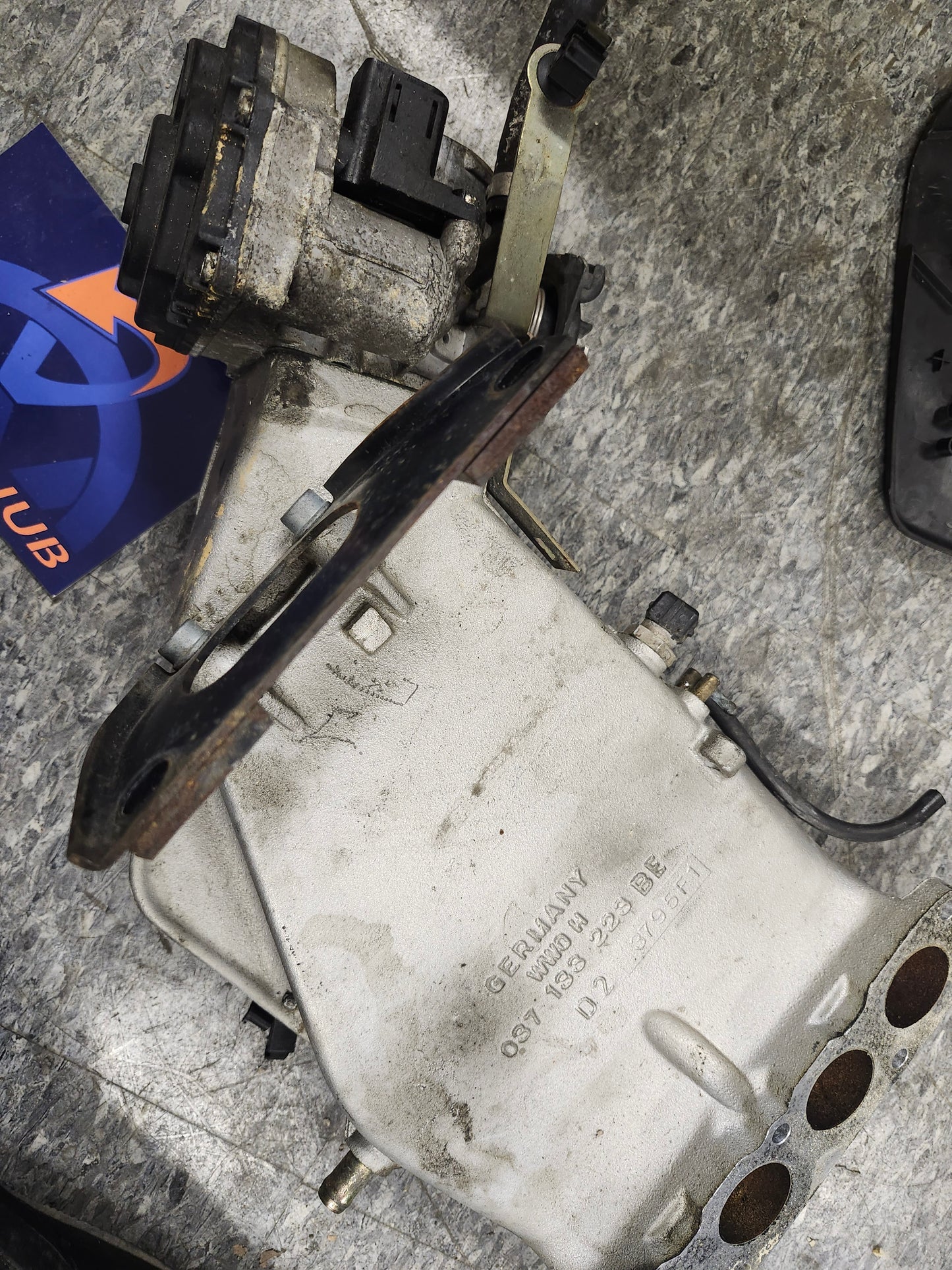 B4 2L intake, throttlebody