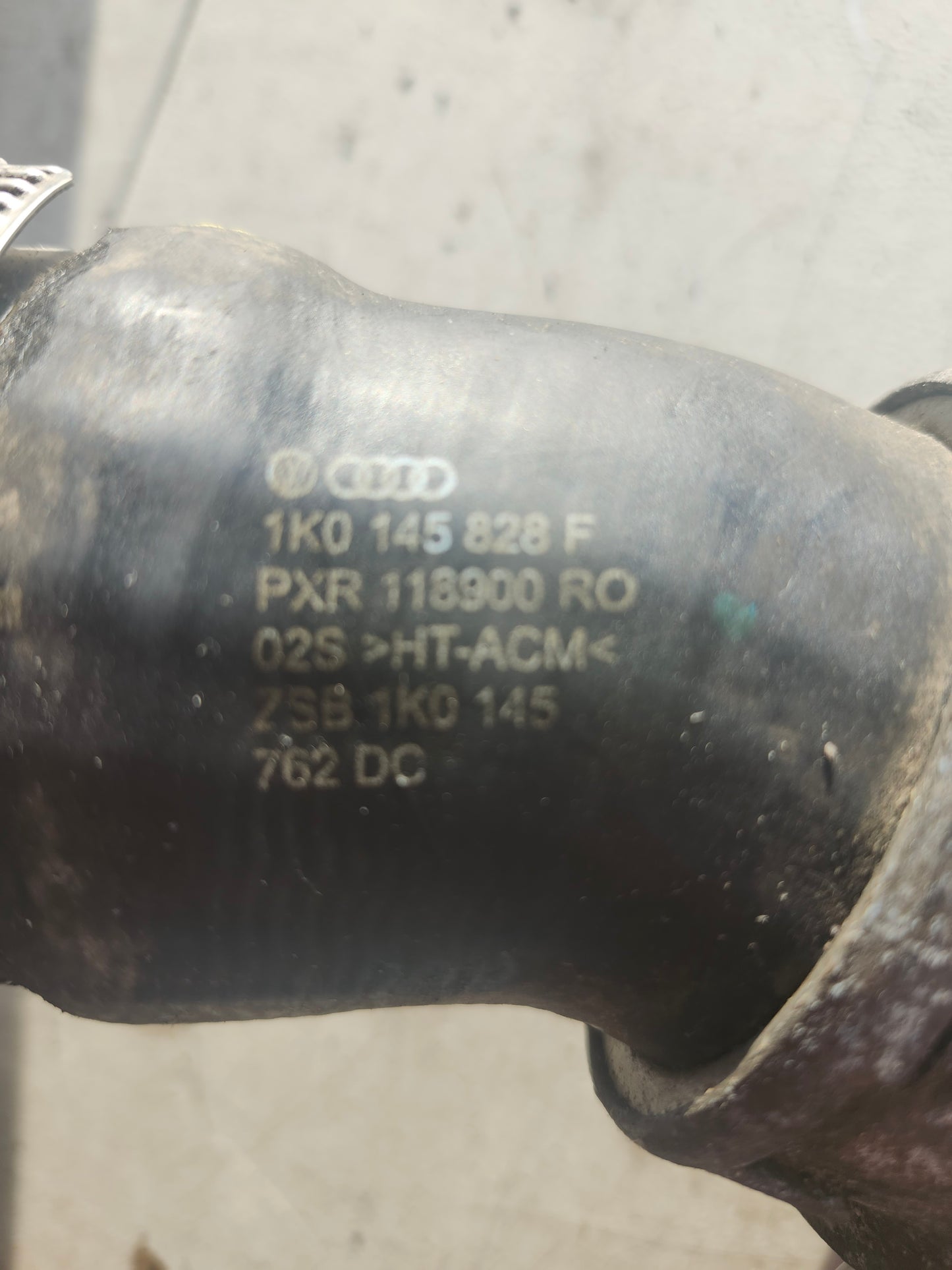 B6 B7 MK6 Intercooler PIPE 1K0145840R