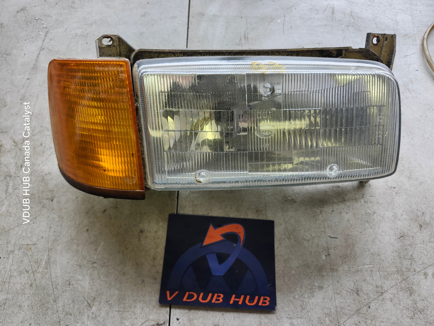 B3 Passenger HEADLIGHT with turn signal