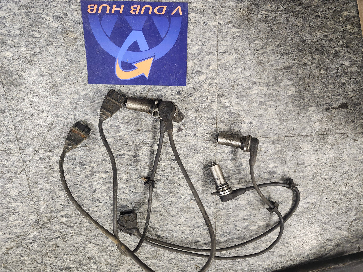 Early tdi crankshaft sensor, square plug