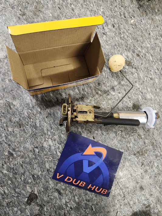 Cabriolet fuel pump and sending unit