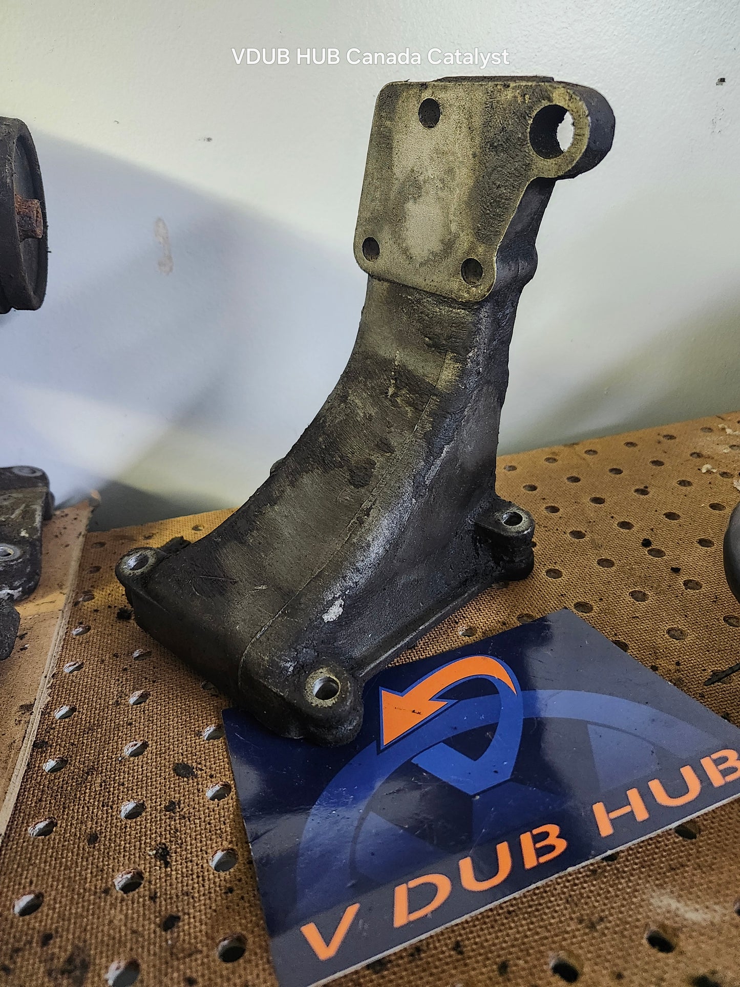 MK2 Side mount BRACKET 191199354A