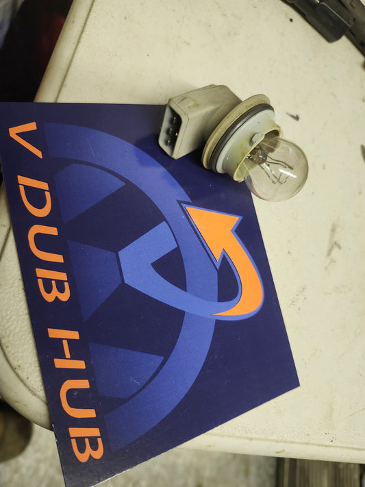 T4 light socket
