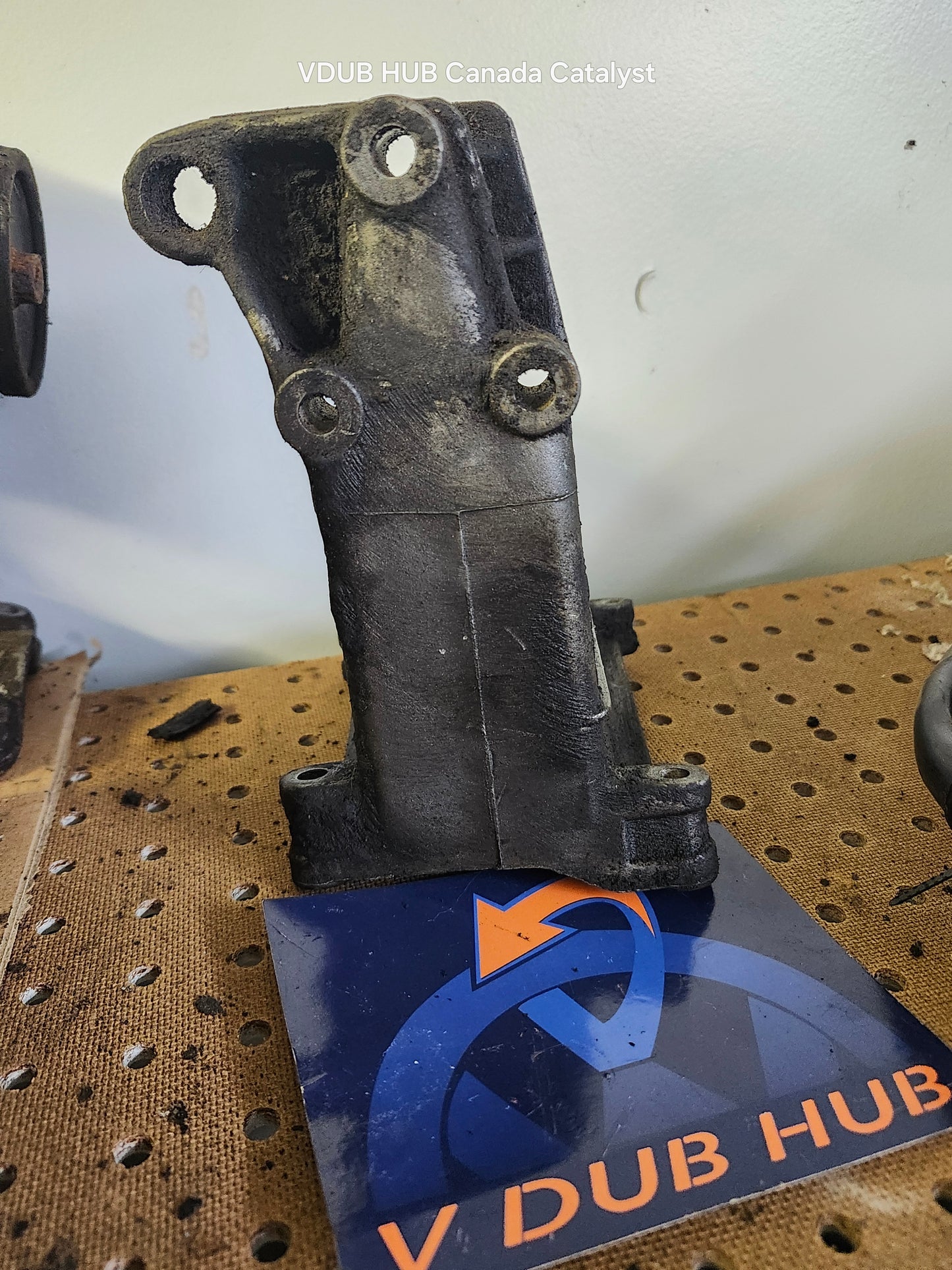 MK2 Side mount BRACKET 191199354A