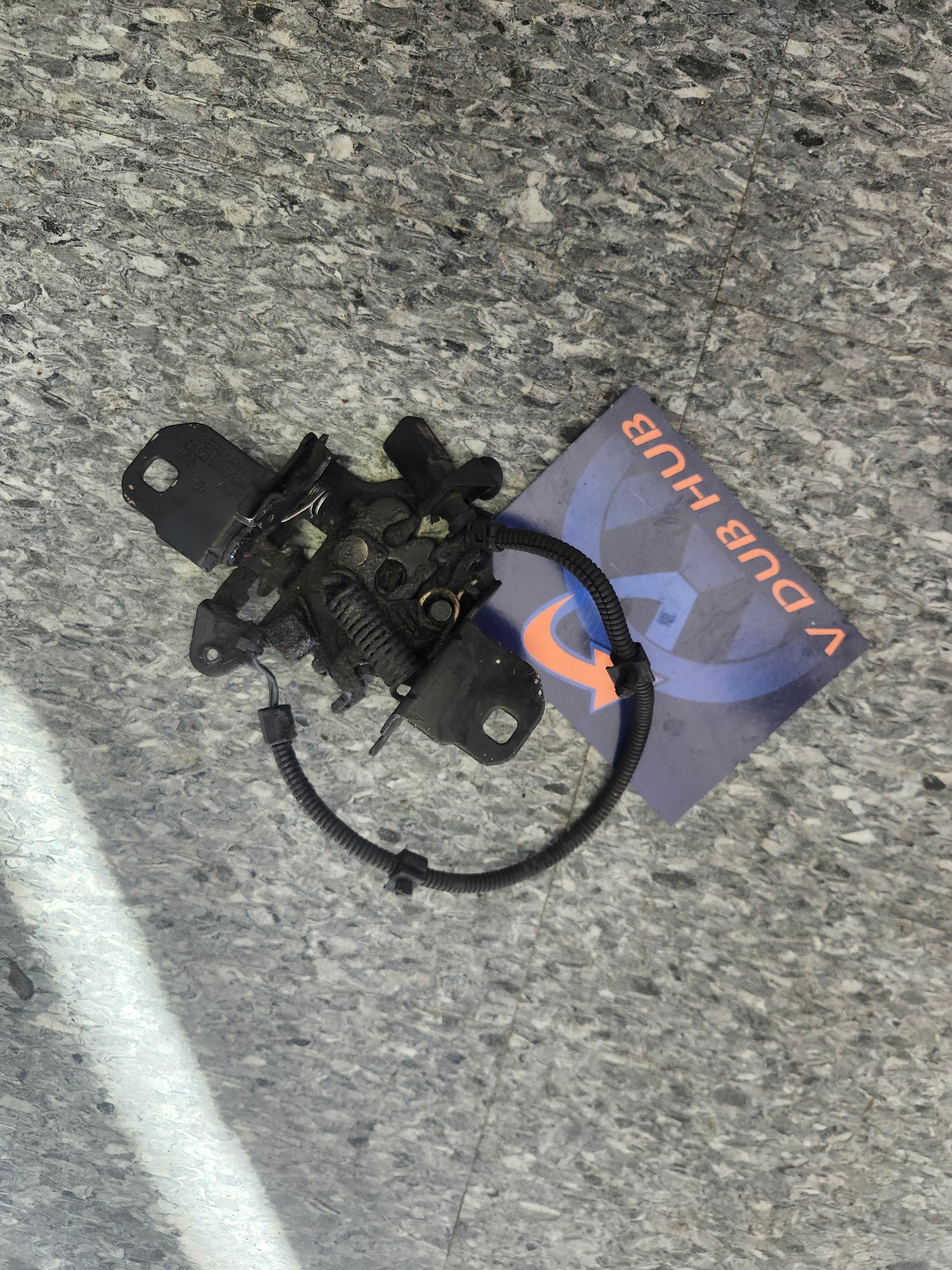 New Beetle Hood LATCH 1C0823509D/509E