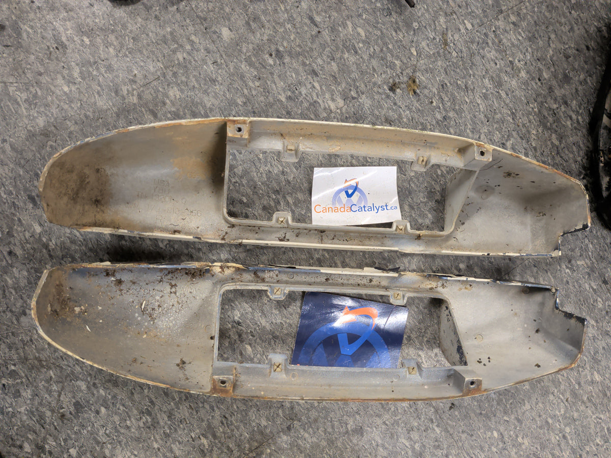Rabbit truck tail light holder set