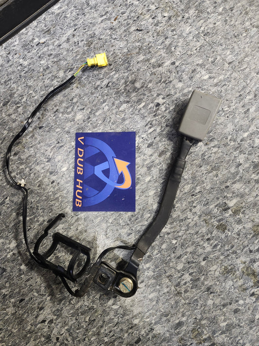 MK4 grey, 2 Door, 4 Wire, Driver SEAT BELT BUCKLE clasp