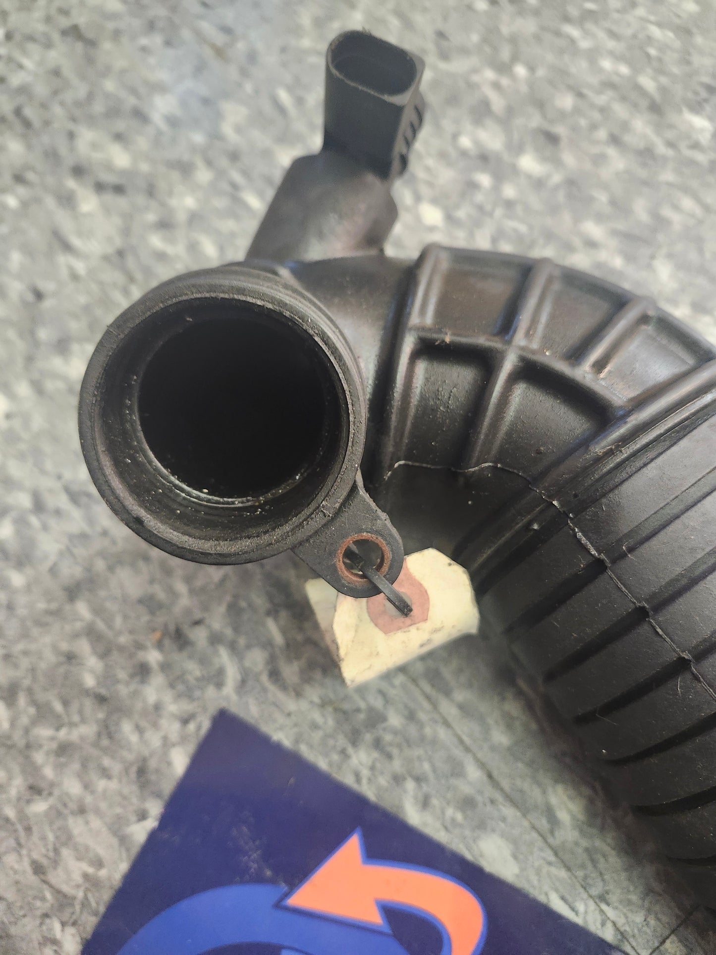 B5.5 Air Intake Hose 8D0129615M