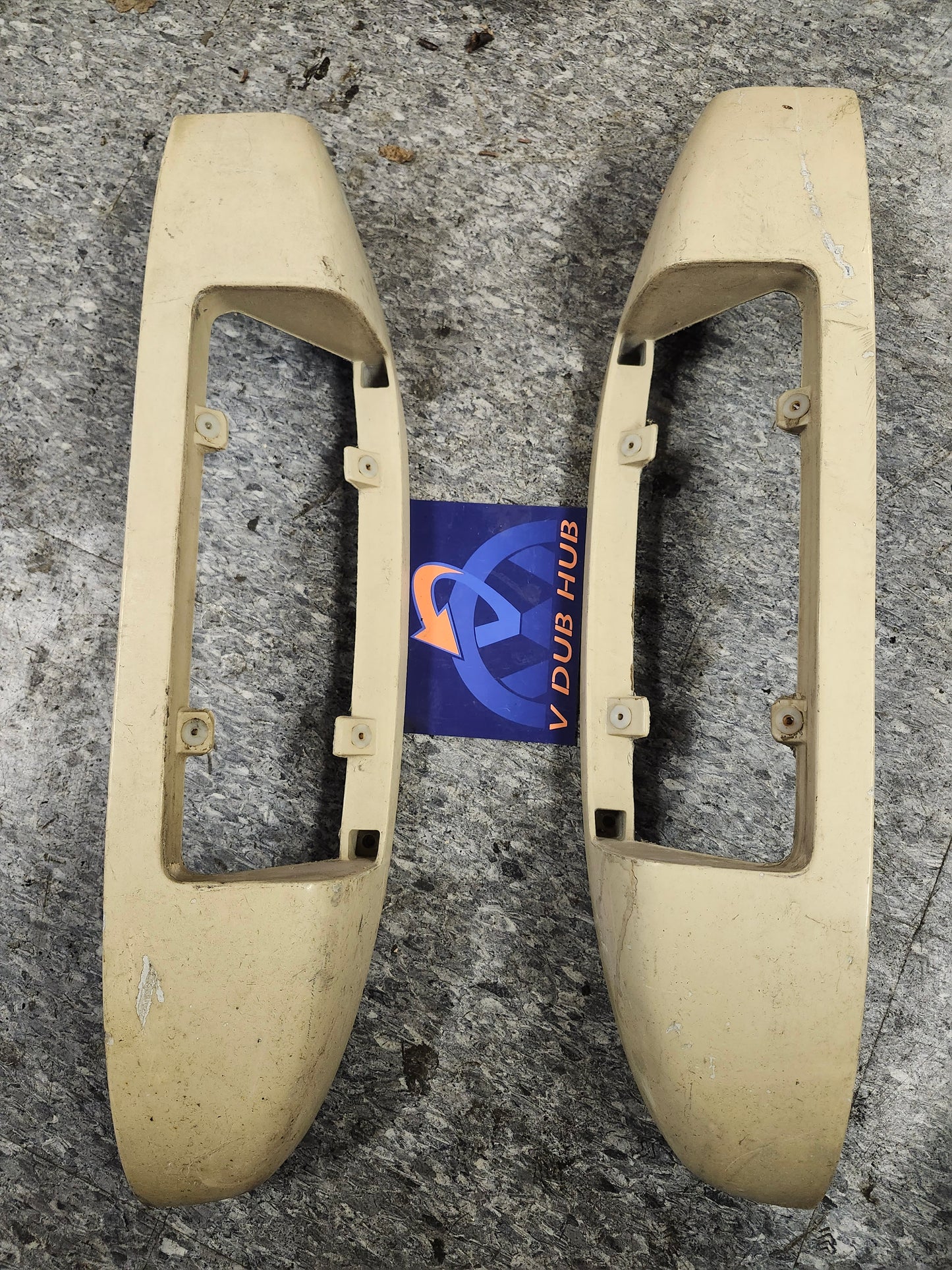 Rabbit truck tail light holder set