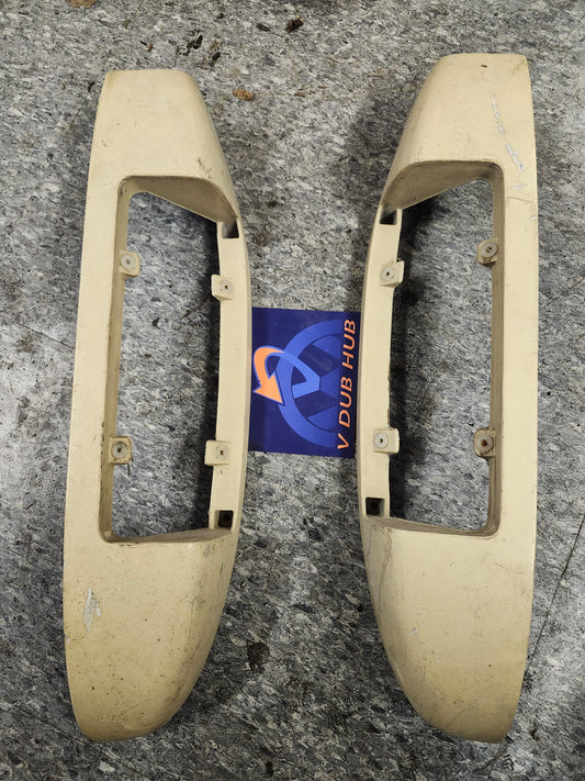 Rabbit truck tail light holder set