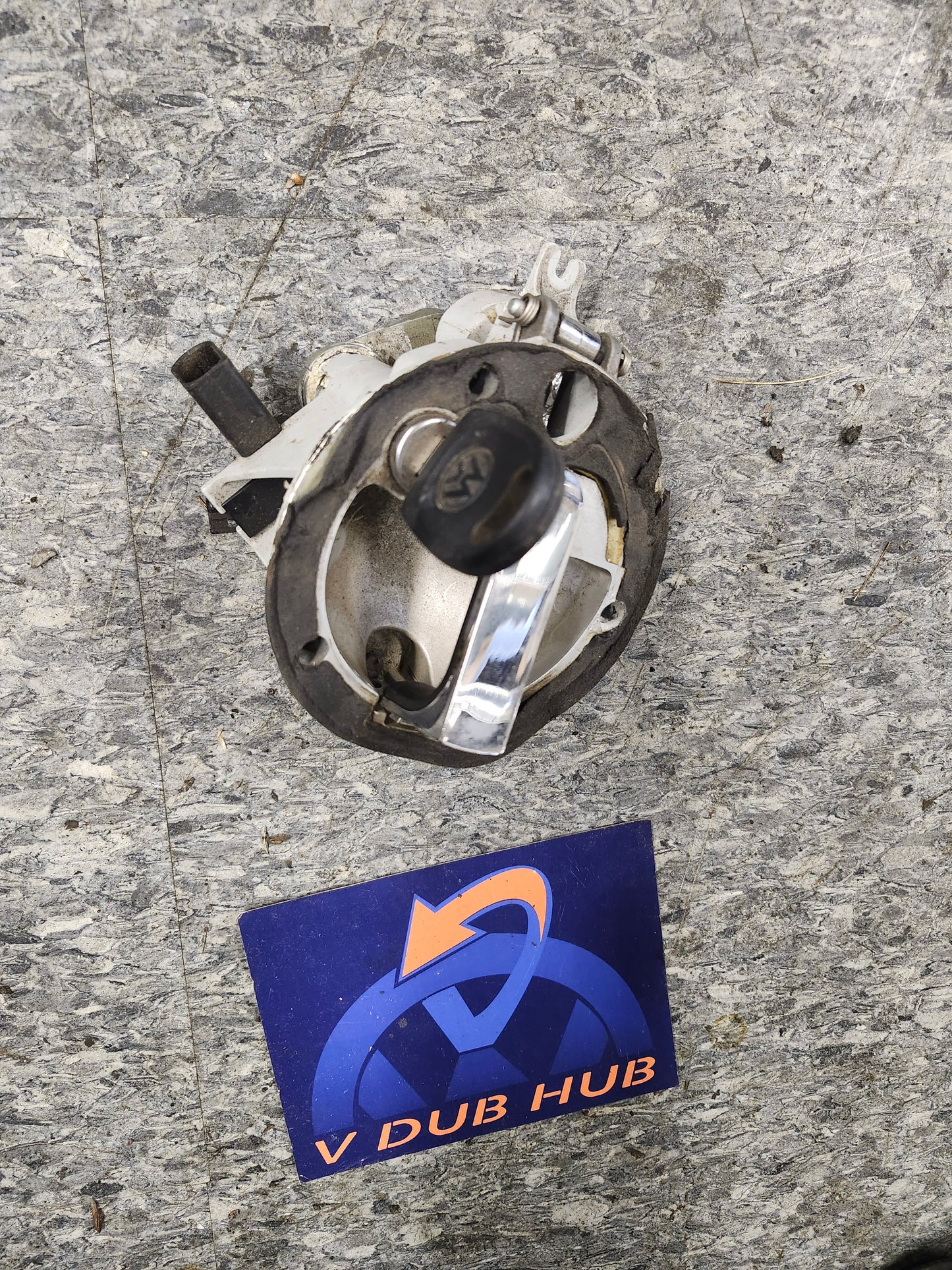 New Beetle Hatch HANDLE/LOCK