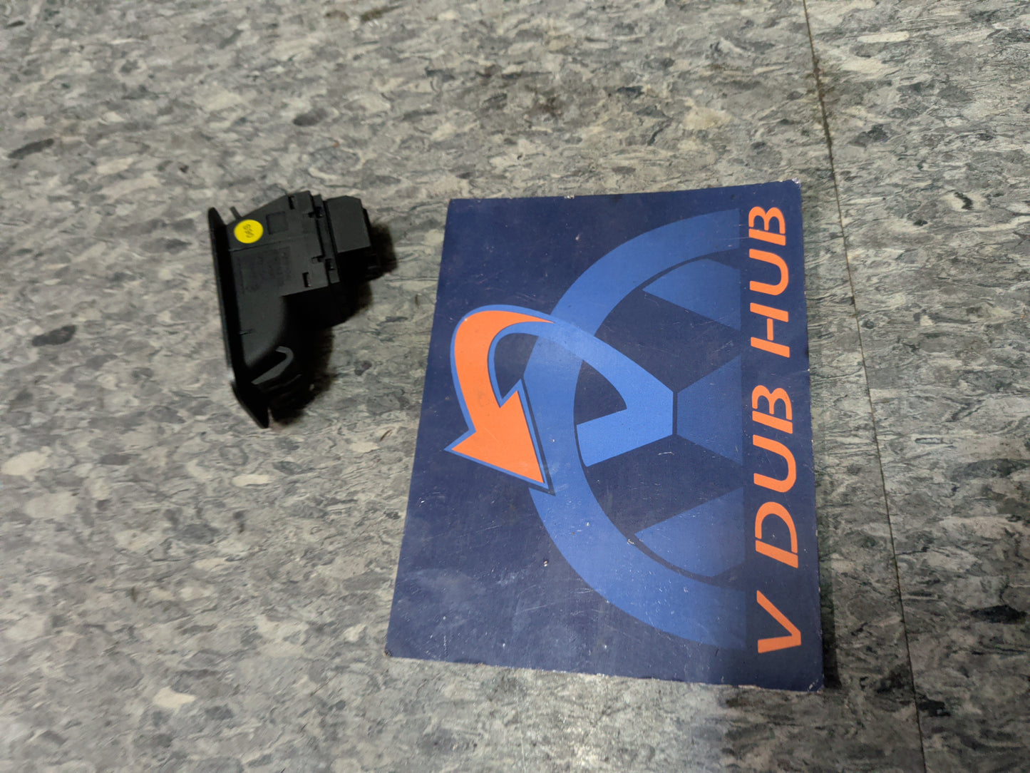 New beetle switch and housing 1C0959527E