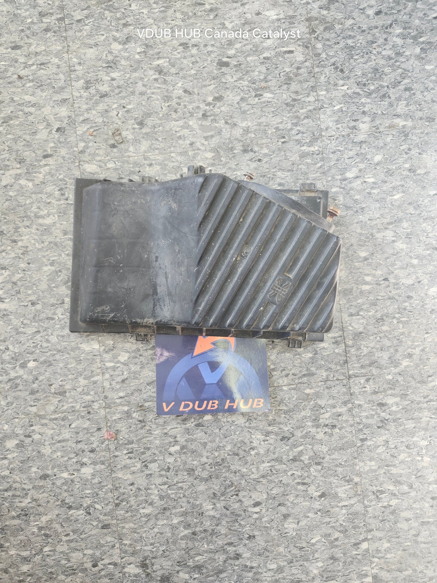 B4 AIR BOX 3A0129607E