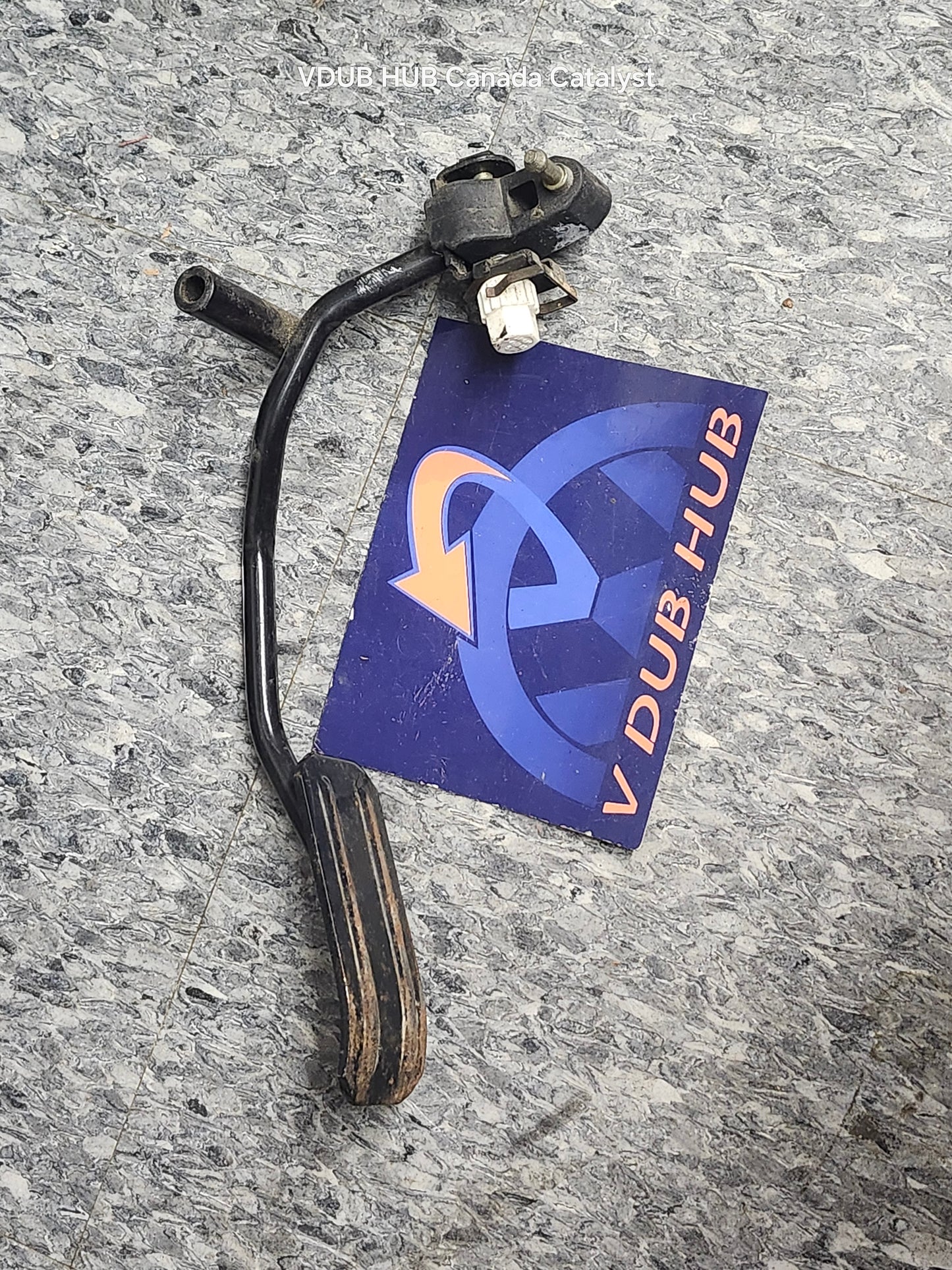 B4 Accelerator pedal 3A1721509A