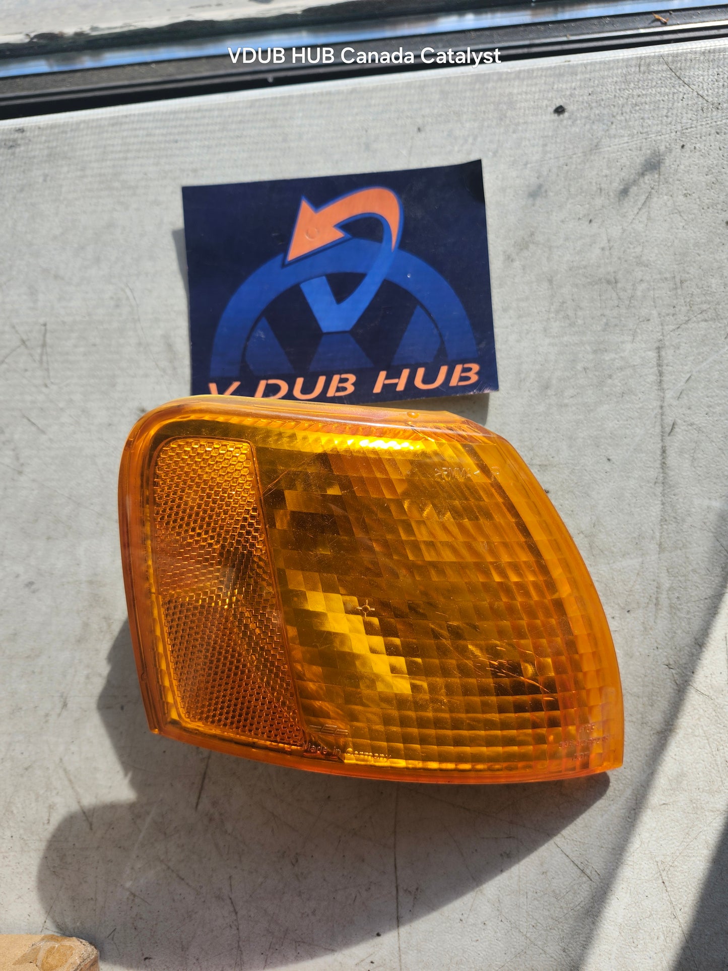 B5 INDICATOR LIGHT 3B0953050A 3B0953049A