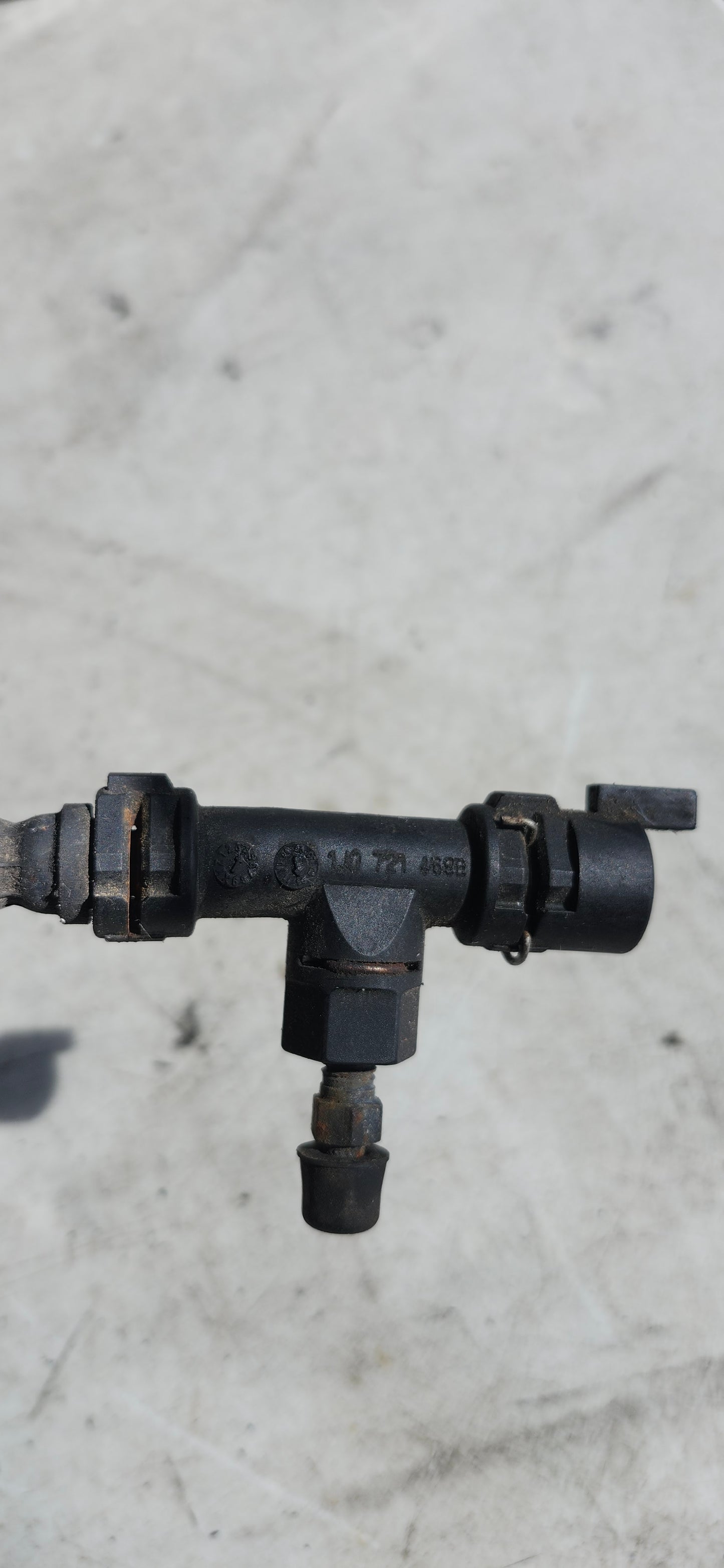 B6 clutch slave line (6 speed manual)
