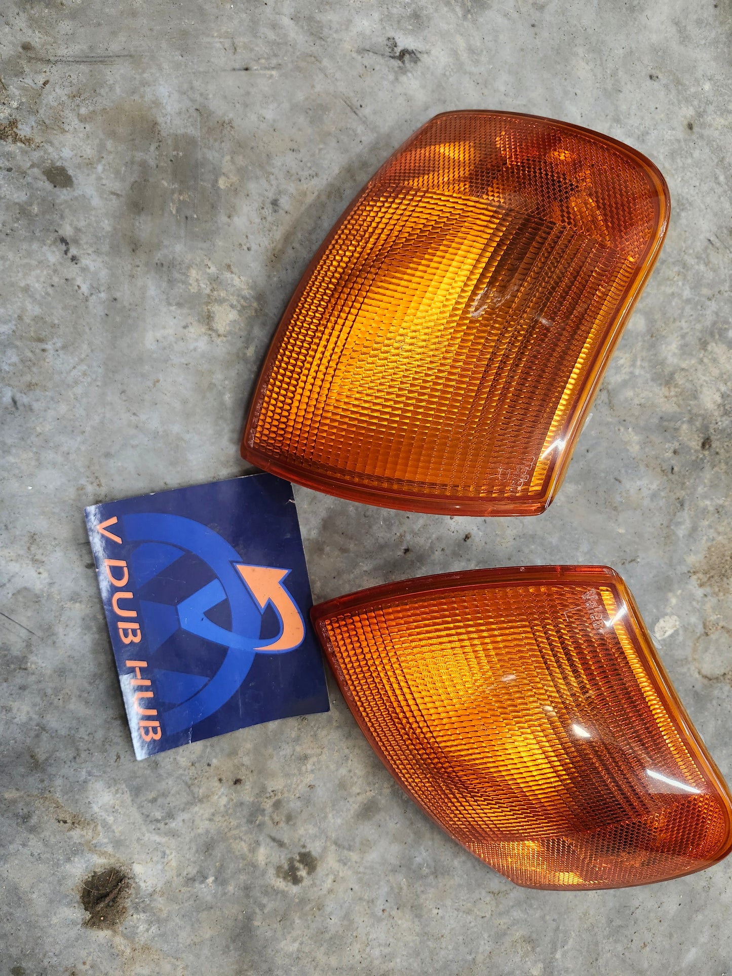 T4 amber marker lights