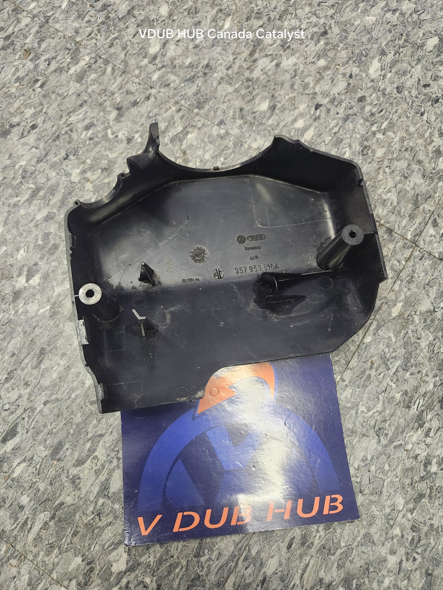 Passat B3 Steering Column Surround Trim Clam Shell Lower 357953516A Upper 357953516A