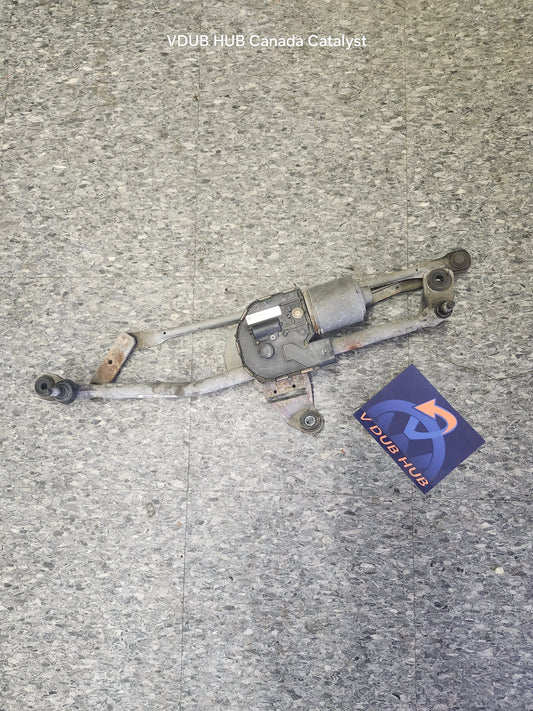 CC PASSAT FRONT WIPER MOTOR ASSEMBLY 3C8955023B