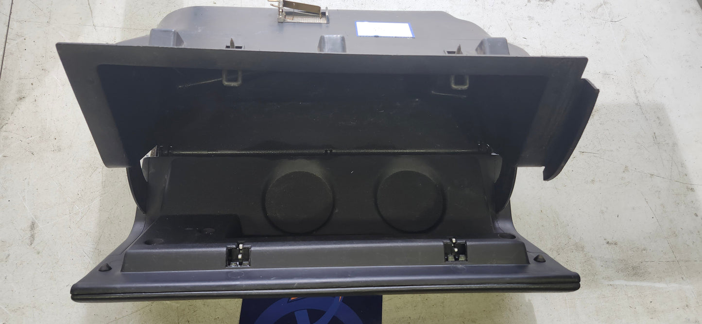 B3 Glove Box 357857103A