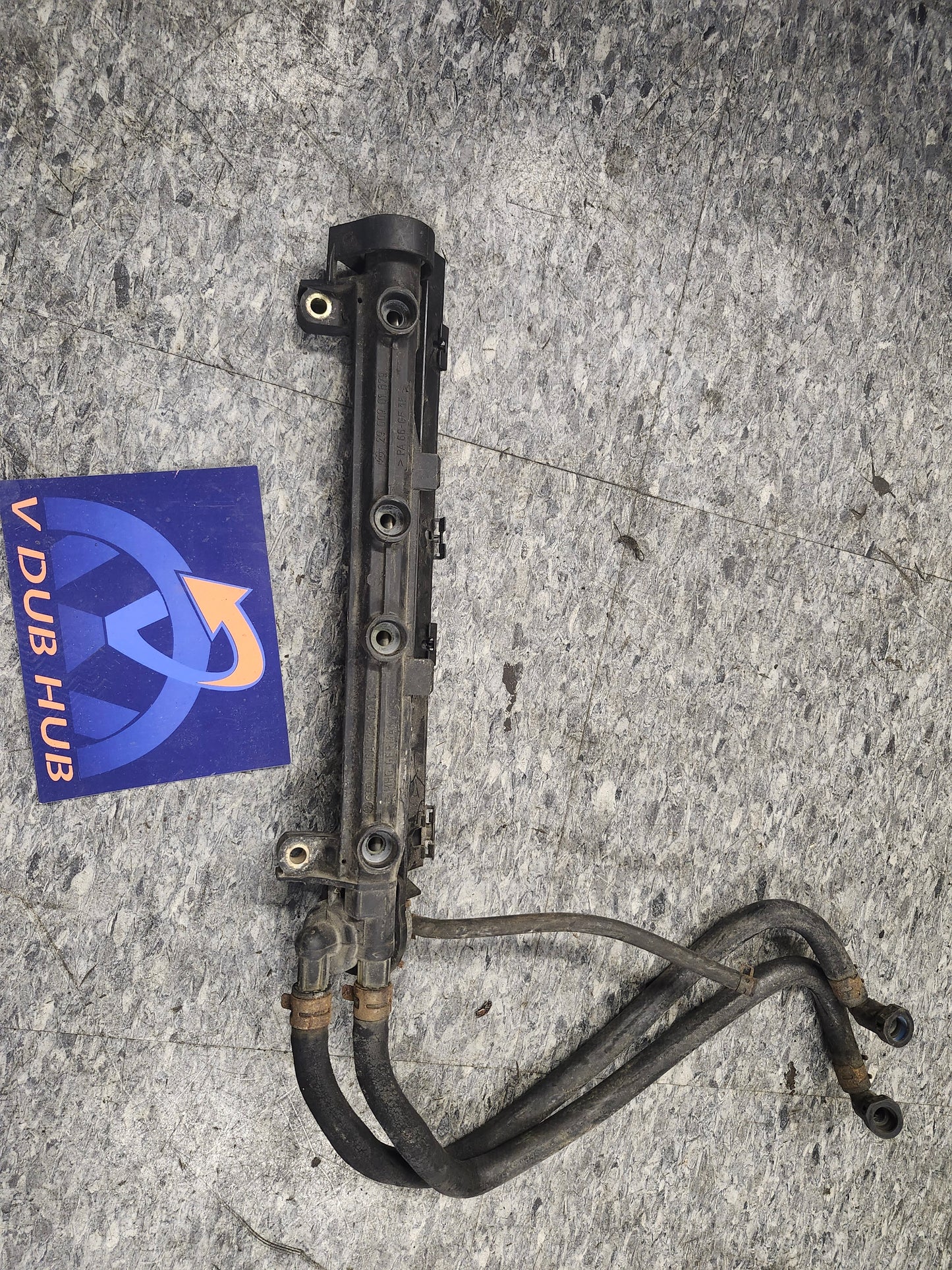 Mk4 fuel rail 06A133317C