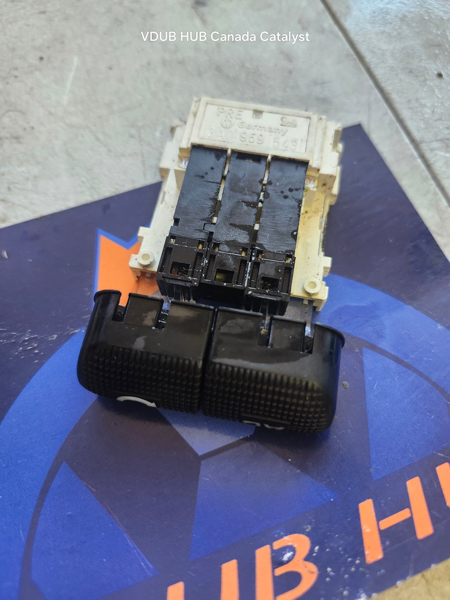 B3 AC Air Circulation Buttons 3A0959543