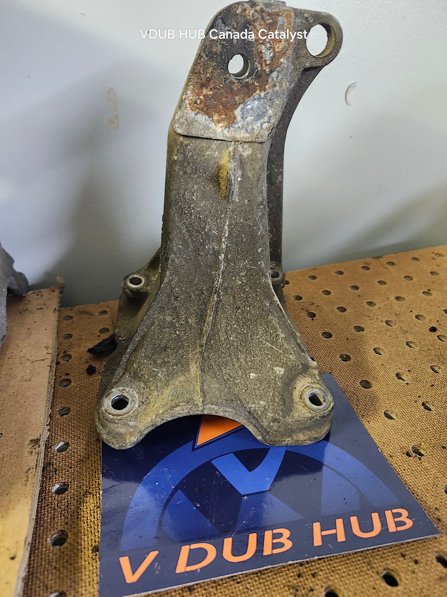 MK3 ENGINE MOUNT 1H0199354A