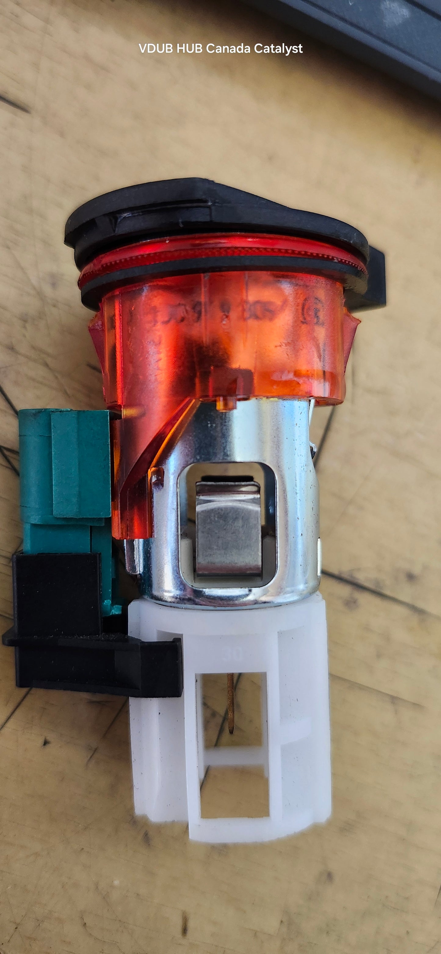 New Beetle 12V Power OUTLET 1J0919309