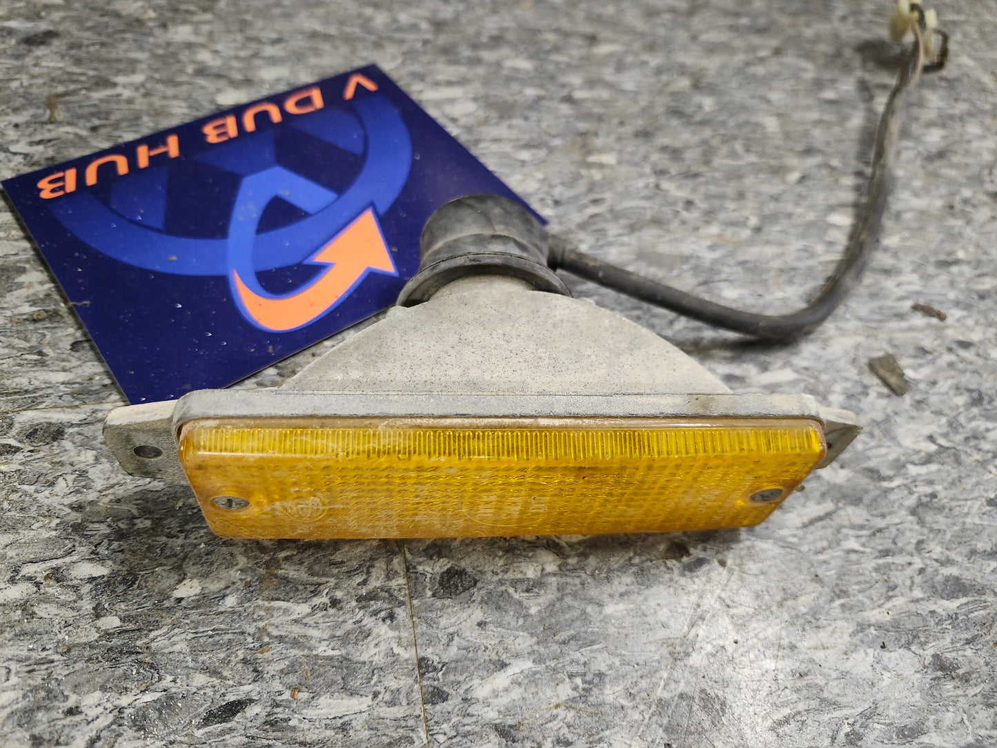 Cabriolet bumper light