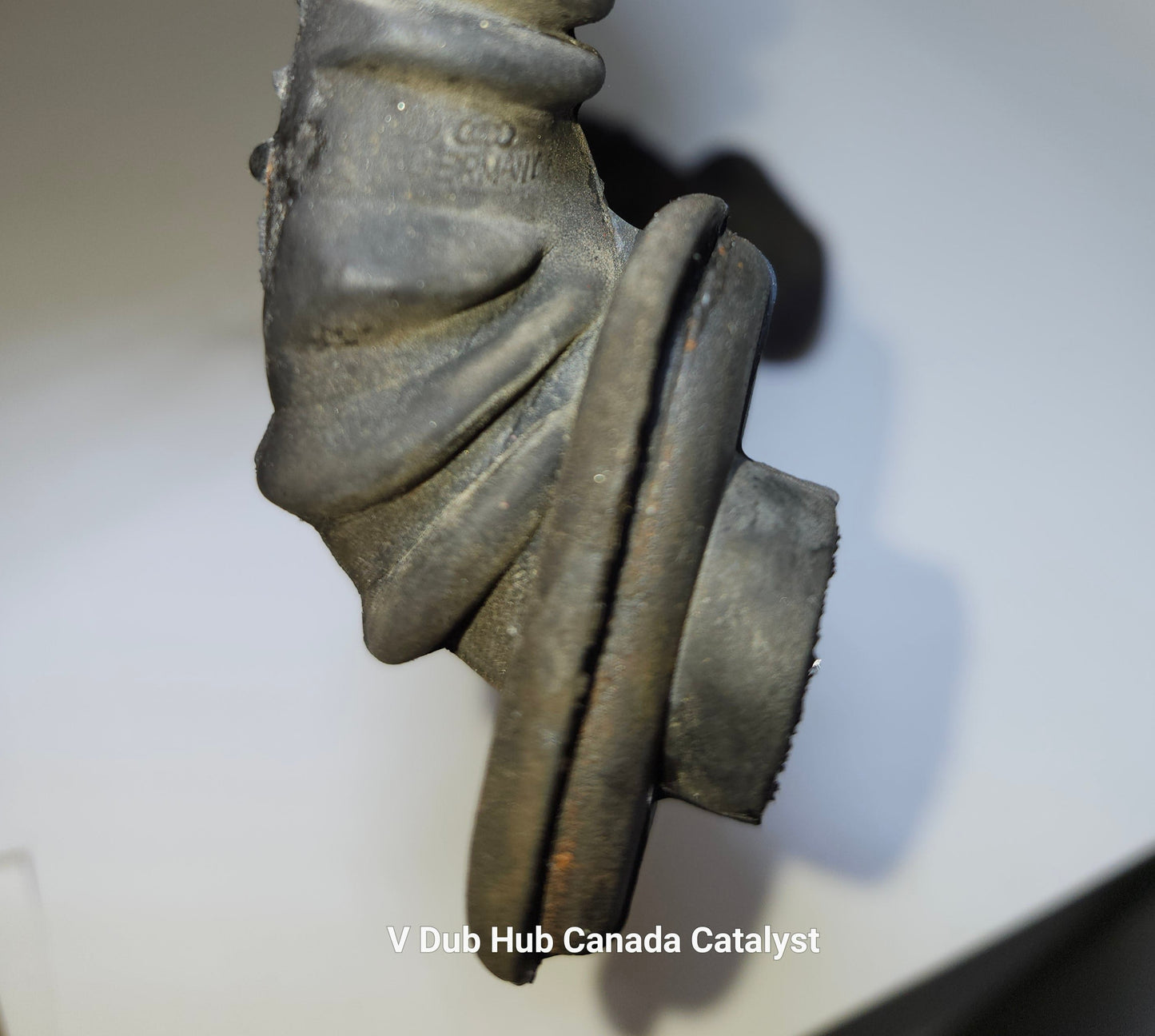 MK3 trunk strut rubber covers 1H6971840