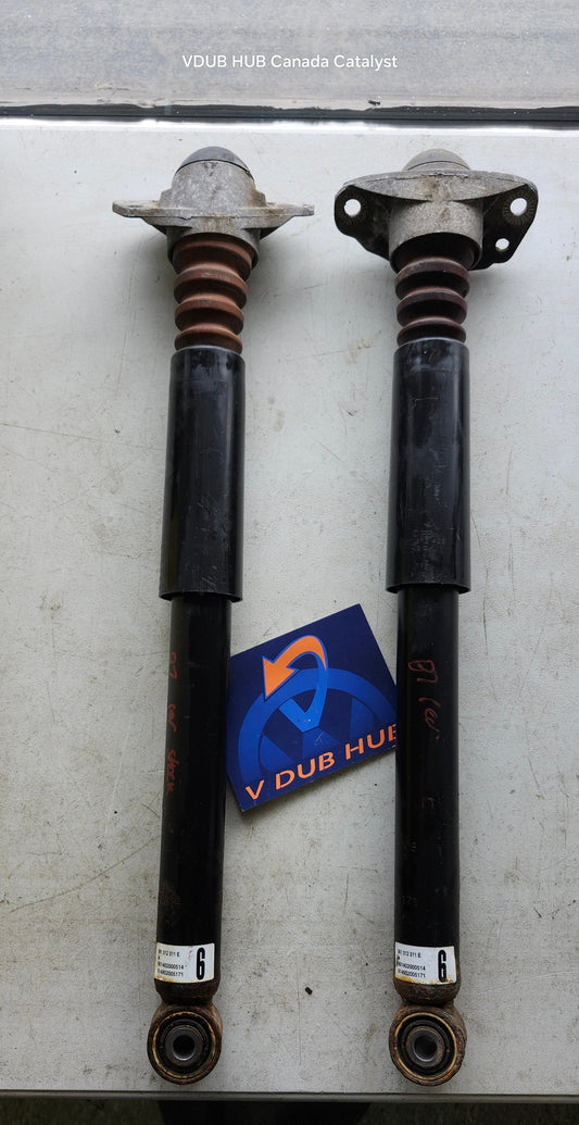 b6 B7 rear shock set 561512011E