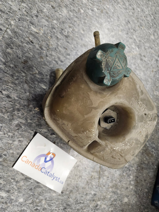 Vintage coolant bottle with sensor