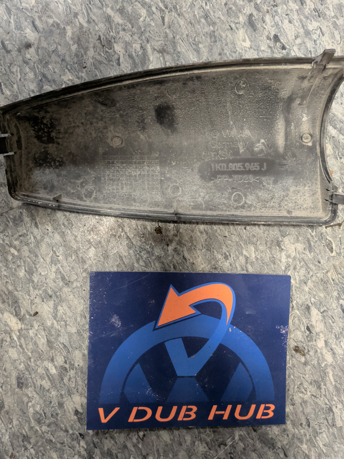 Mk5 mk6 TDI intake duct cover 1k0805965J