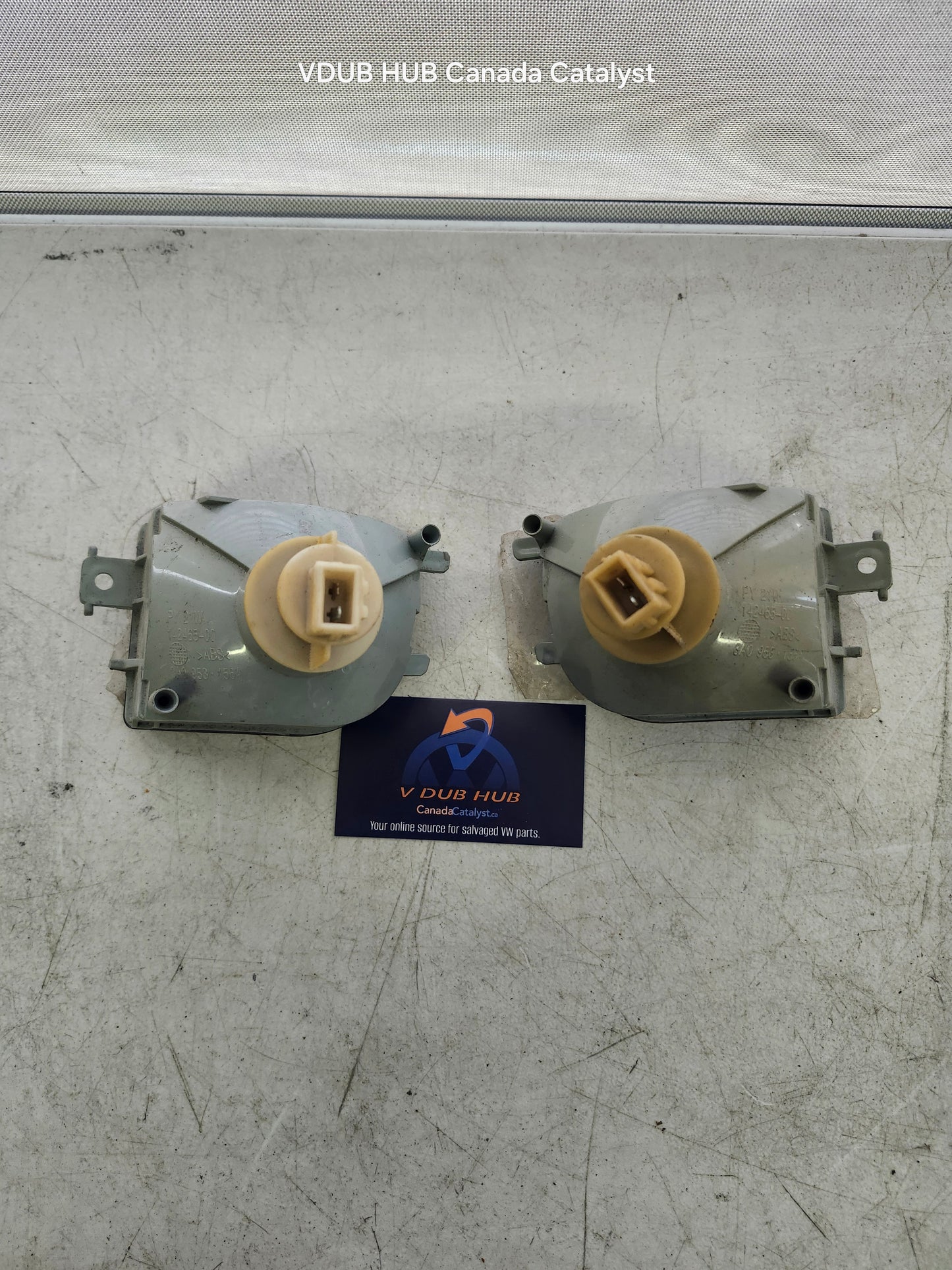 B4 FOG LIGHT SET 3A0941700