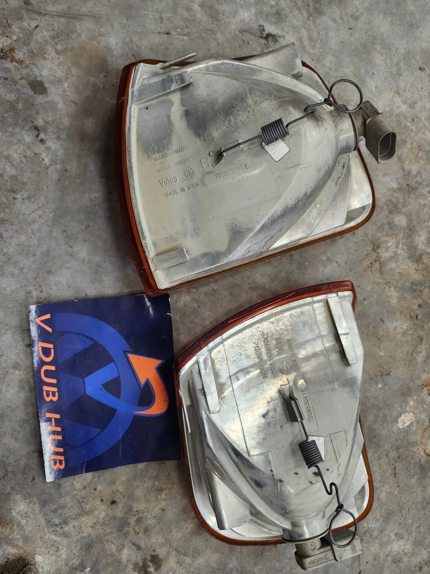 T4 amber marker lights